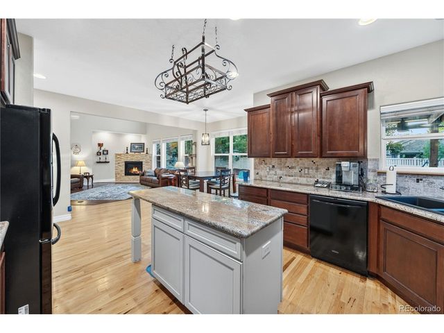 10281 Foxfire St, Longmont, CO 80504