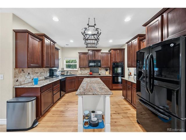 10281 Foxfire St, Longmont, CO 80504