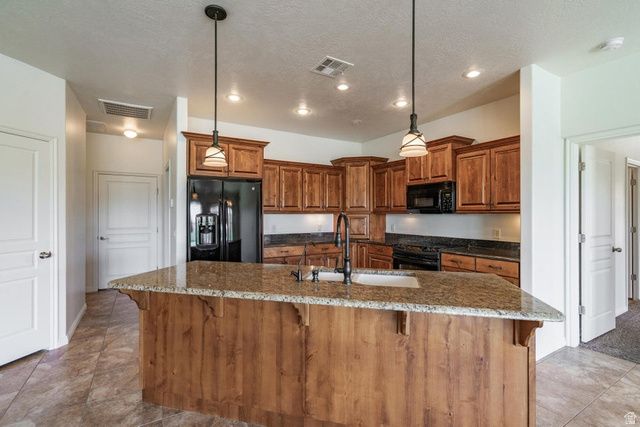 1574 E SUGAR PLUMB LN, Washington, UT 84780