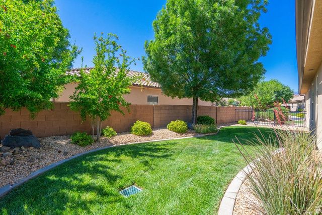 1574 E SUGAR PLUMB LN, Washington, UT 84780