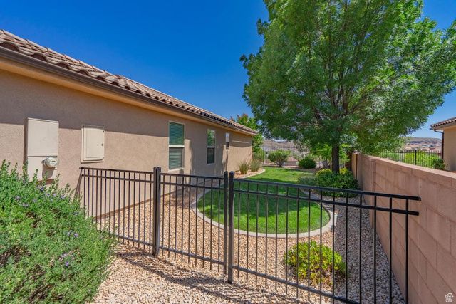 1574 E SUGAR PLUMB LN, Washington, UT 84780