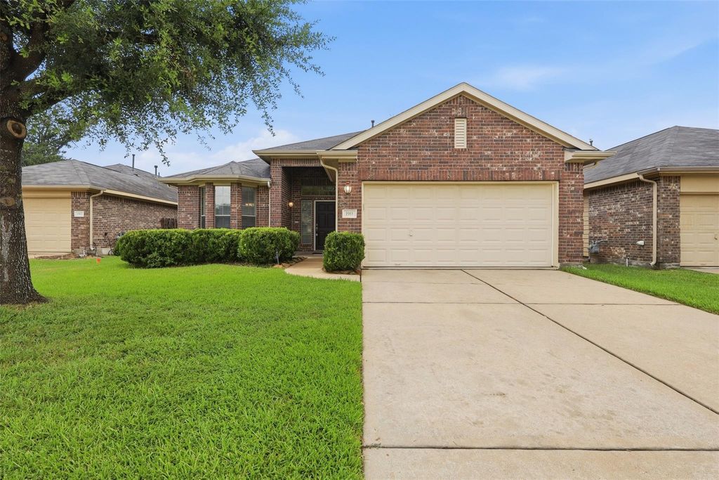 1911 Vale Brook Drive, Spring, TX 77373