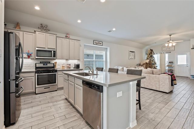 14143 Medina Drive, Baytown, TX 77523