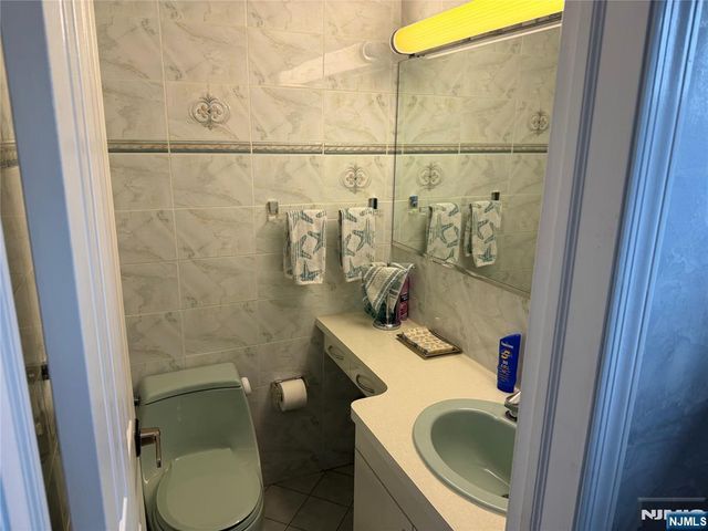 21A Millar Court, Paramus, NJ 07652