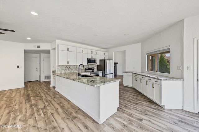 1232 E GRANADA Street, Mesa, AZ 85203