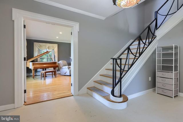 19 W KING ST, Ephrata, PA 17522