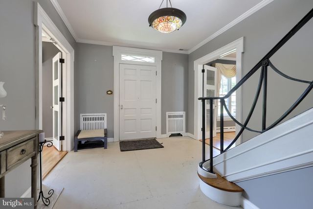 19 W KING ST, Ephrata, PA 17522