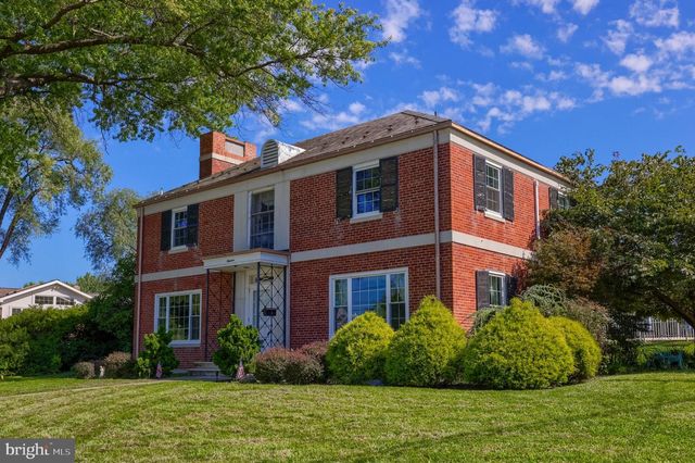 19 W KING ST, Ephrata, PA 17522