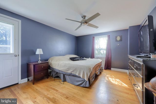 19 W KING ST, Ephrata, PA 17522
