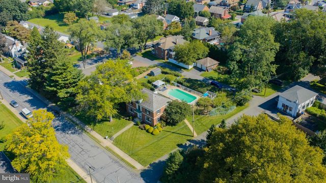 19 W KING ST, Ephrata, PA 17522