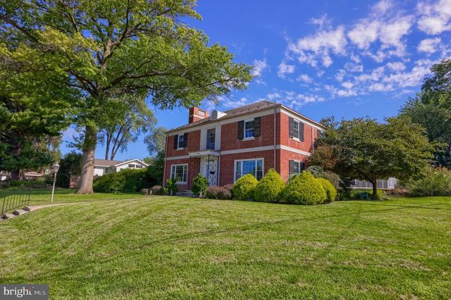 19 W KING ST, Ephrata, PA 17522