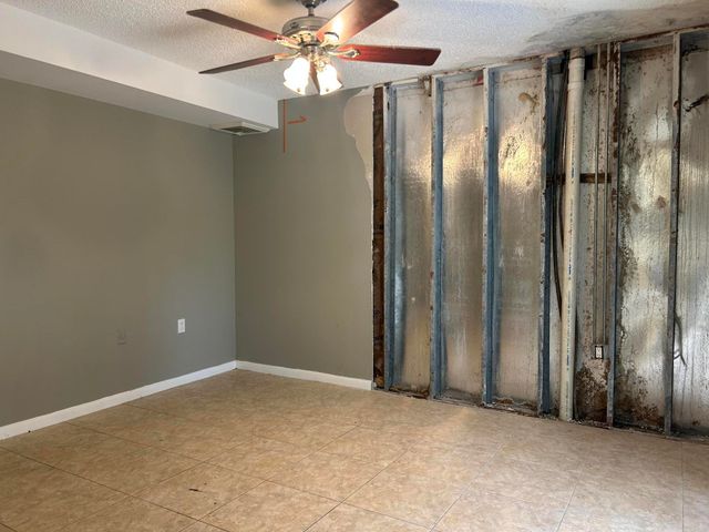 1014 10th Lane, Greenacres, FL 33463