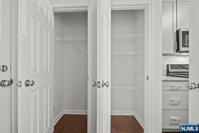 70 Leahy Drive, Wood Ridge, NJ 07075