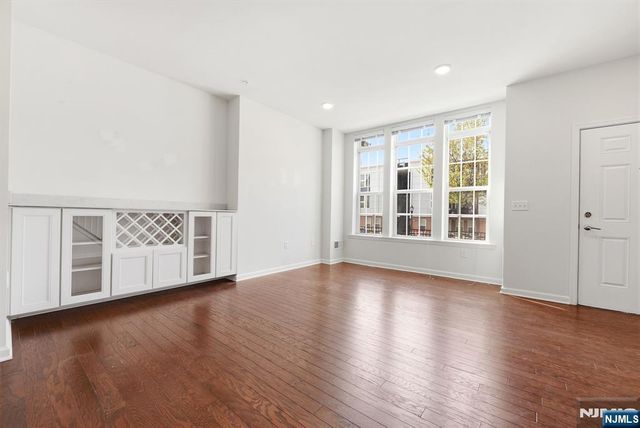 70 Leahy Drive, Wood Ridge, NJ 07075