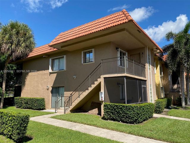 435 Lakeview Dr 201, Weston, FL 33326