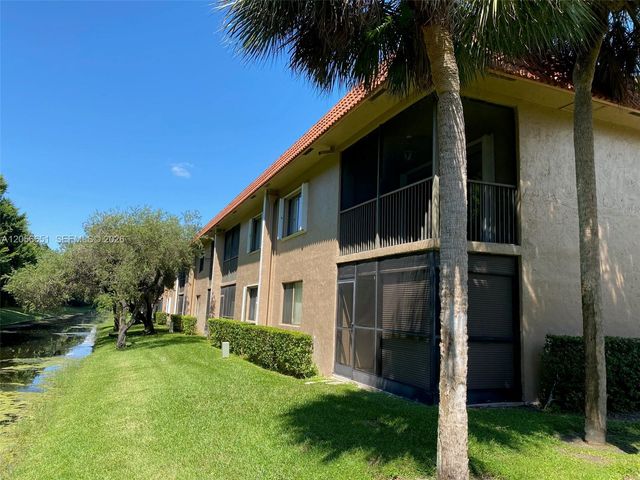 435 Lakeview Dr 201, Weston, FL 33326