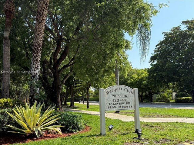 435 Lakeview Dr 201, Weston, FL 33326