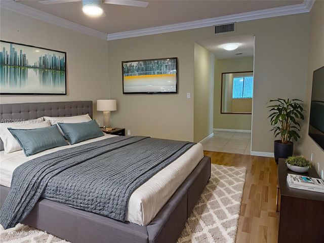 435 Lakeview Dr 201, Weston, FL 33326