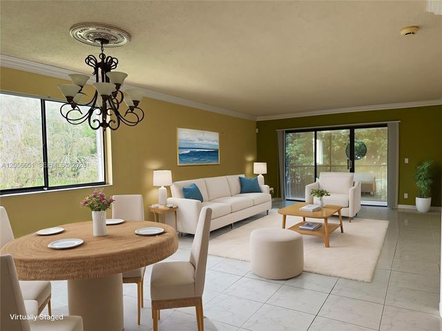 435 Lakeview Dr 201, Weston, FL 33326