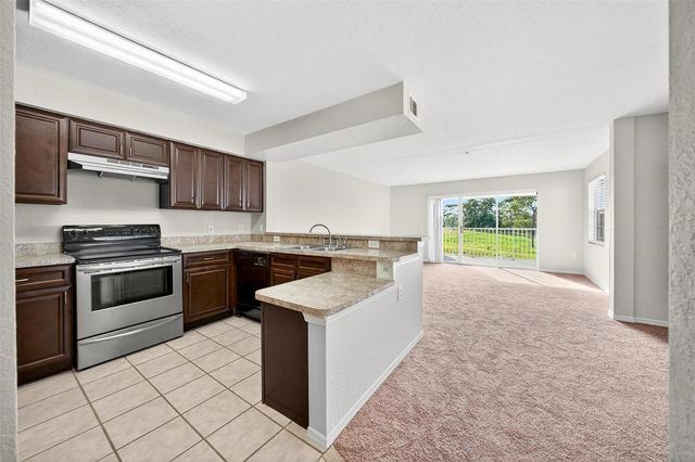 13917 FAIRWAY ISLAND DRIVE S, Orlando, FL 32837