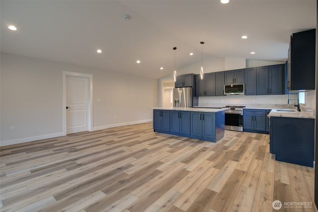 262 Octopus Avenue NE, Ocean Shores, WA 98569