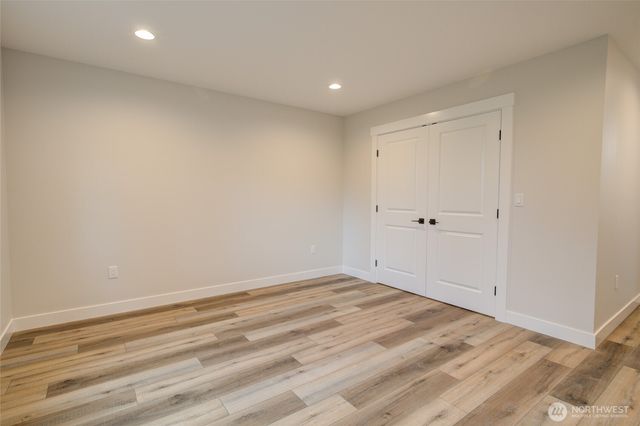 262 Octopus Avenue NE, Ocean Shores, WA 98569