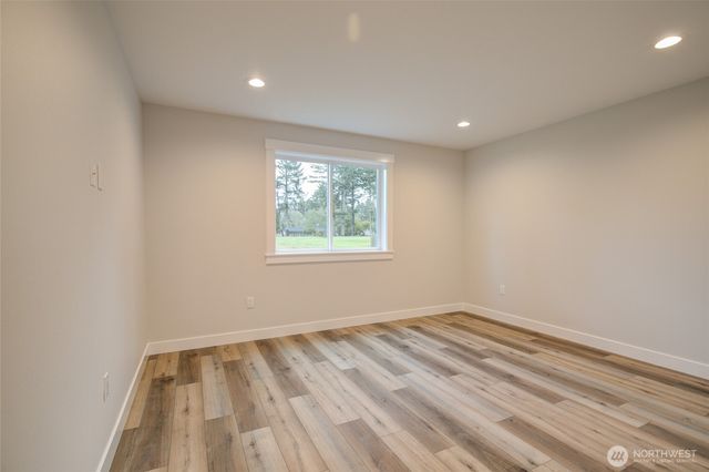 262 Octopus Avenue NE, Ocean Shores, WA 98569