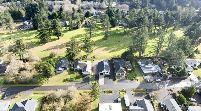 262 Octopus Avenue NE, Ocean Shores, WA 98569