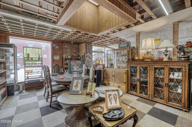 1041 Military Avenue, Baxter Springs, KS 66713