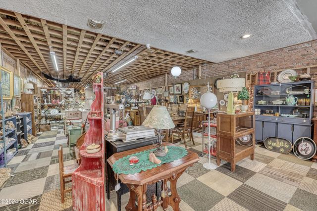 1041 Military Avenue, Baxter Springs, KS 66713