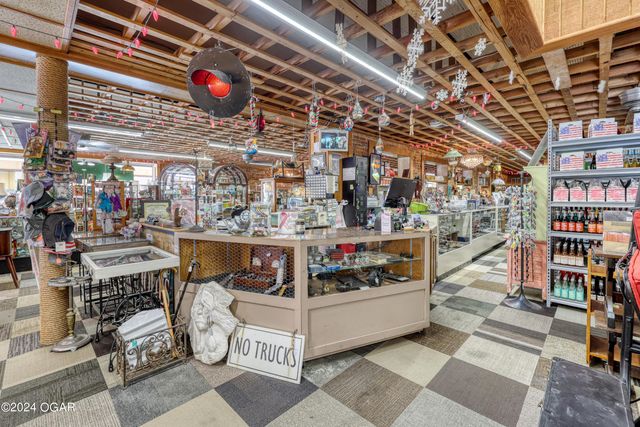 1041 Military Avenue, Baxter Springs, KS 66713