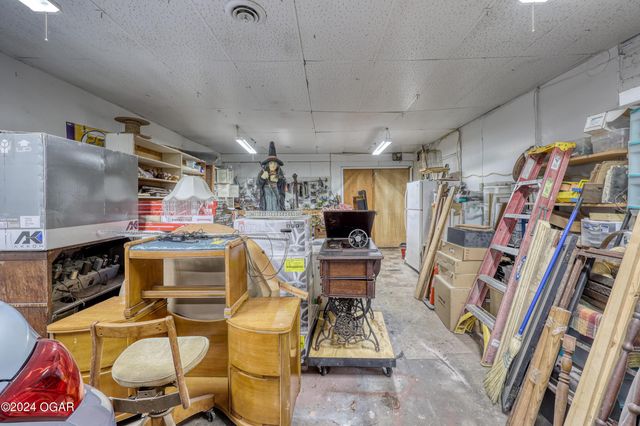 1041 Military Avenue, Baxter Springs, KS 66713