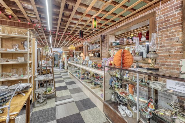 1041 Military Avenue, Baxter Springs, KS 66713