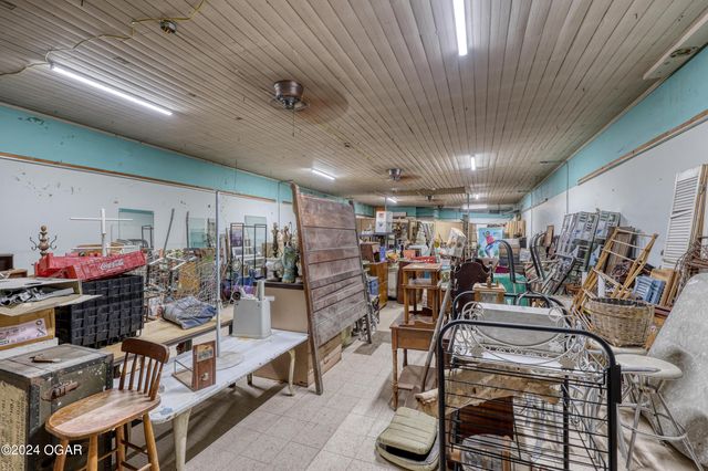 1041 Military Avenue, Baxter Springs, KS 66713