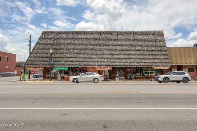 1041 Military Avenue, Baxter Springs, KS 66713