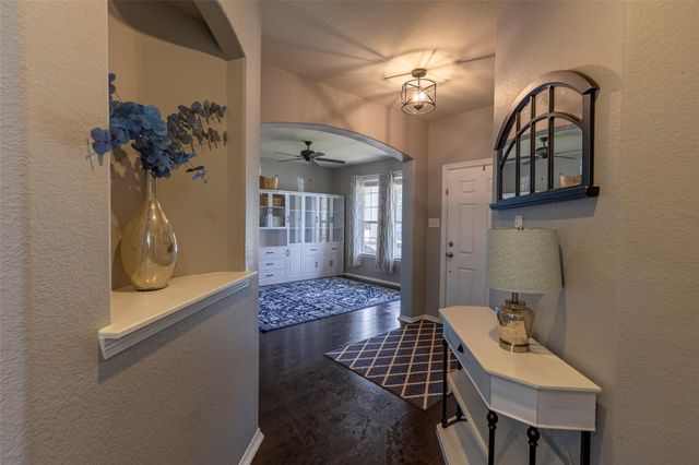 7006 Durango Creek Drive, Magnolia, TX 77354