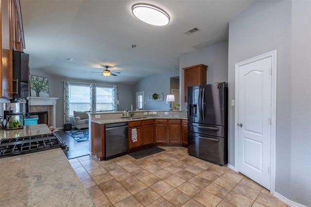 7006 Durango Creek Drive, Magnolia, TX 77354
