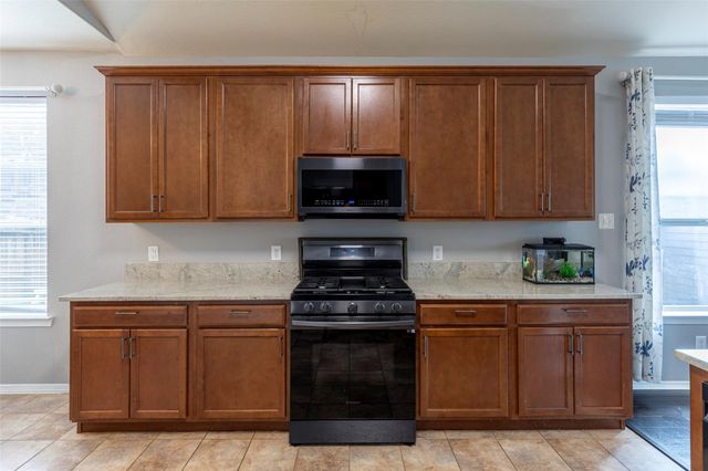7006 Durango Creek Drive, Magnolia, TX 77354