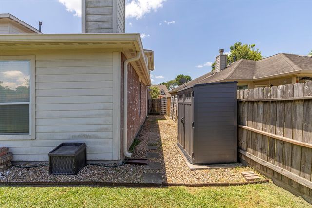 7006 Durango Creek Drive, Magnolia, TX 77354