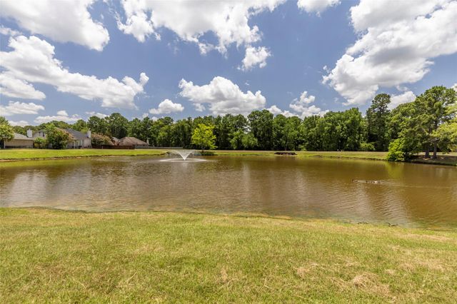 7006 Durango Creek Drive, Magnolia, TX 77354