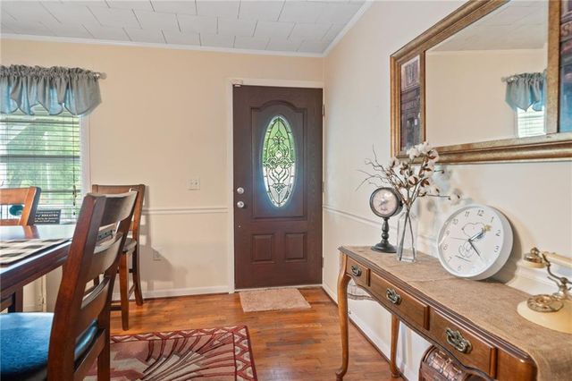 404 Davis W Road, Fairmount, GA 30139