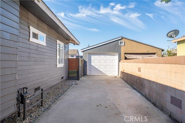 15163 Hayter, Paramount, CA 90723