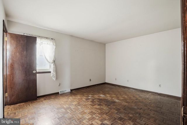 3218 CAROLINE DR, East Petersburg, PA 17520