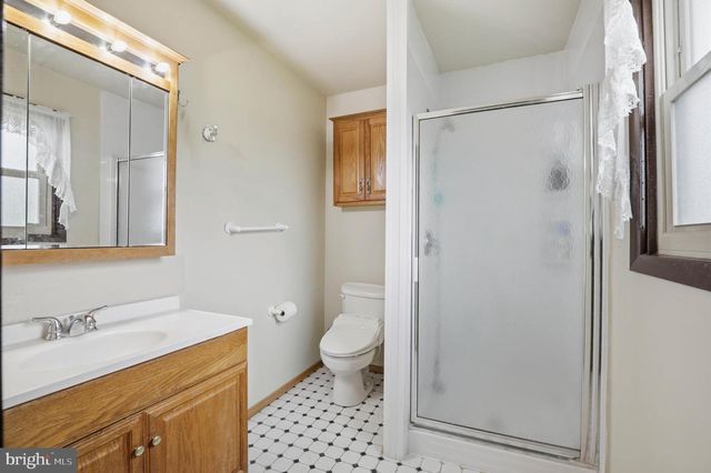 3218 CAROLINE DR, East Petersburg, PA 17520