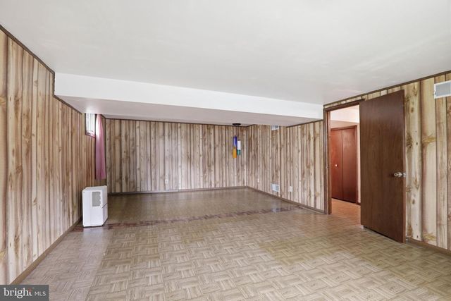 3218 CAROLINE DR, East Petersburg, PA 17520