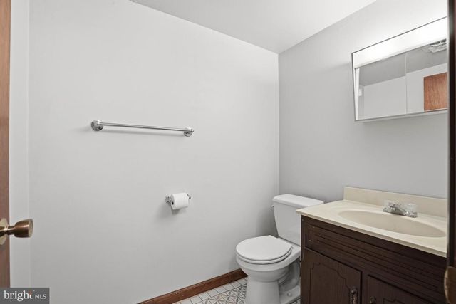 3218 CAROLINE DR, East Petersburg, PA 17520