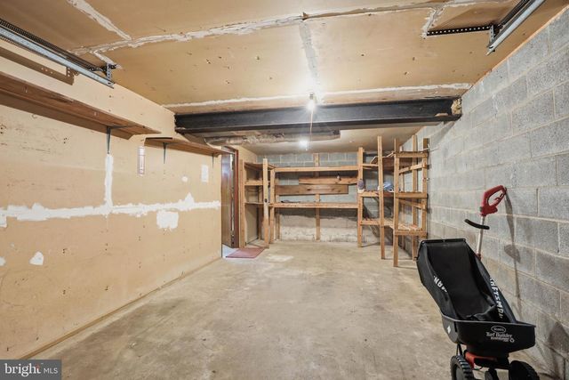 3218 CAROLINE DR, East Petersburg, PA 17520