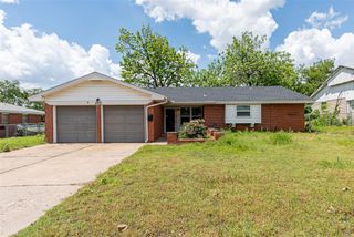 203 Eberle Drive, Moore, OK 73160
