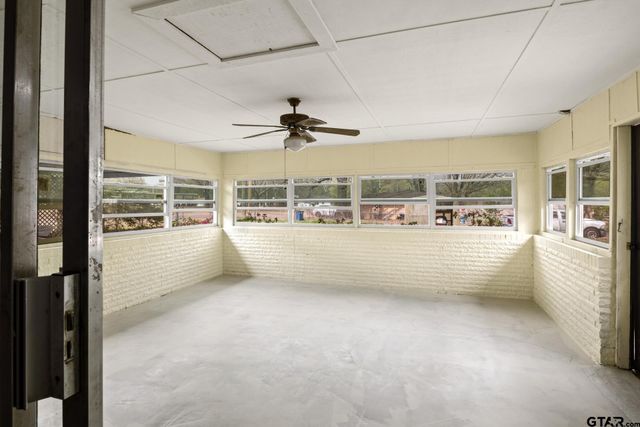 401 Hickory, Mt Pleasant, TX 75455