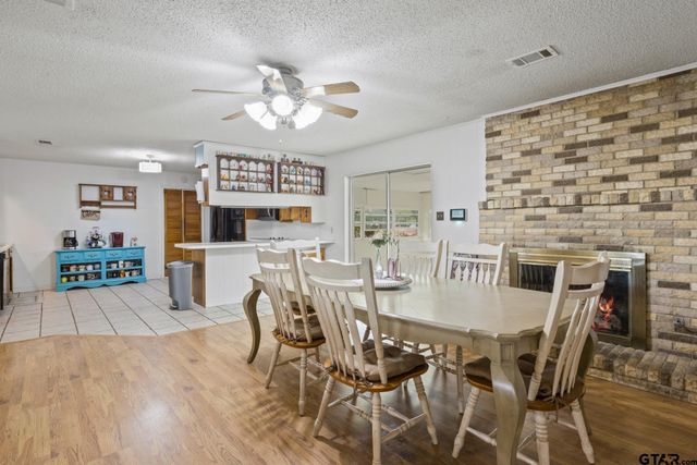 401 Hickory, Mt Pleasant, TX 75455